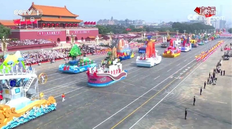 天安门游行彩车闪耀亮相的背后，你所不知道的“集创芯”