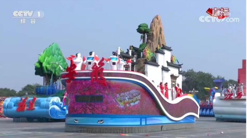 天安门游行彩车闪耀亮相的背后，你所不知道的“集创芯”